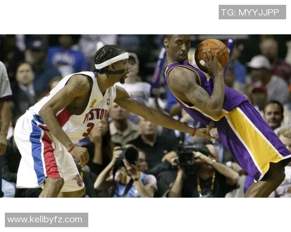 2008年湖人与活塞的经典对决回顾与精彩瞬间分析