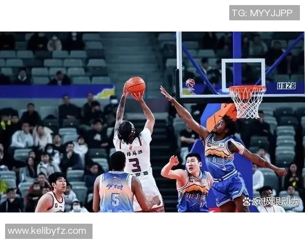 CBA激战北京队逆转新疆队上演绝杀精彩瞬间回顾