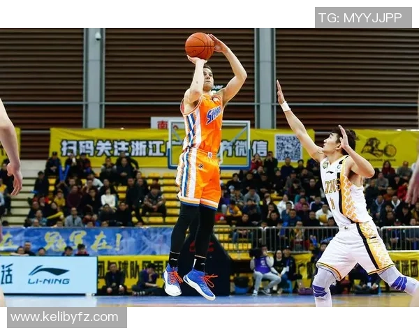 吴前的篮球之路：从青涩少年到CBA明星的奋斗历程与成长故事