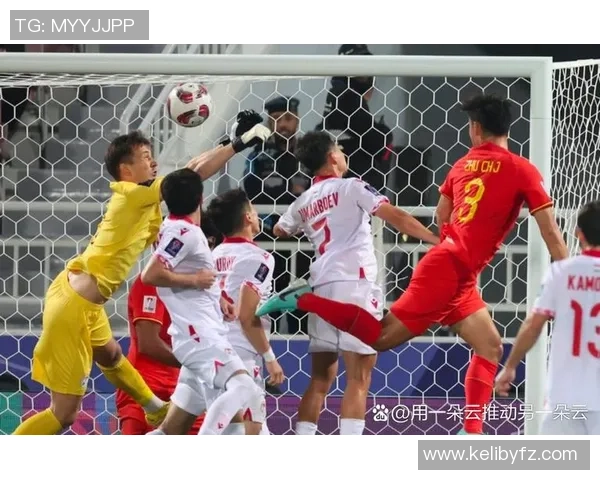 国足对阵卡塔尔比赛中的裁判员表现分析与争议解读