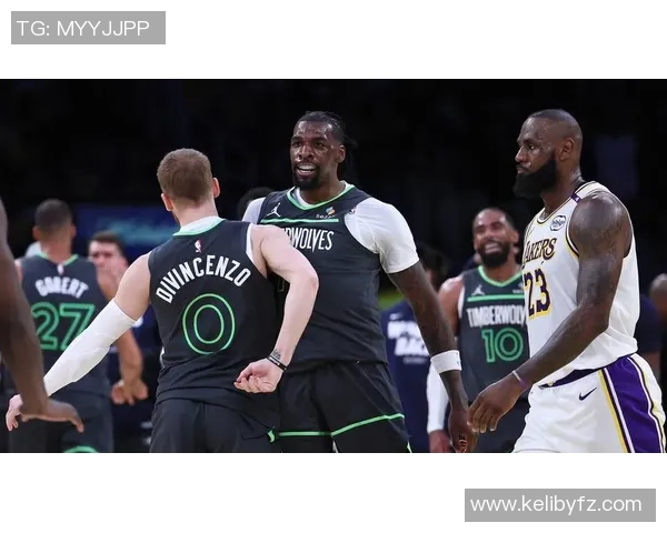 湖人对决热火精彩赛事直播回放尽在新浪视频平台等你来观看 湖人对决热火精彩赛事直播回放尽在新浪视频平台等你来观看