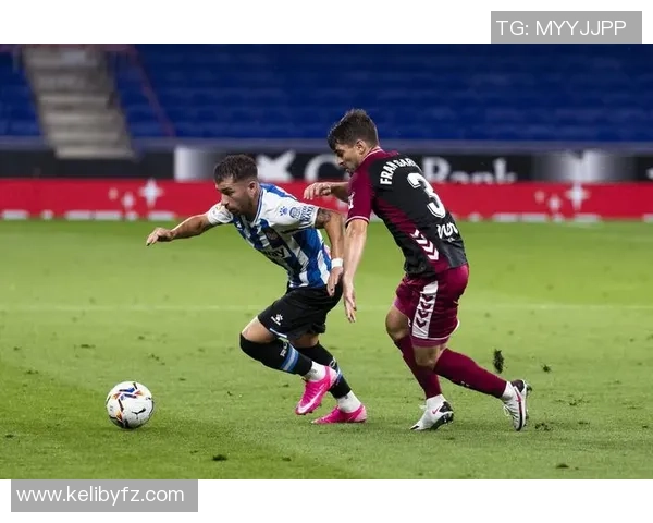 西班牙人迎战莱里争夺西乙联赛关键三分的精彩对决